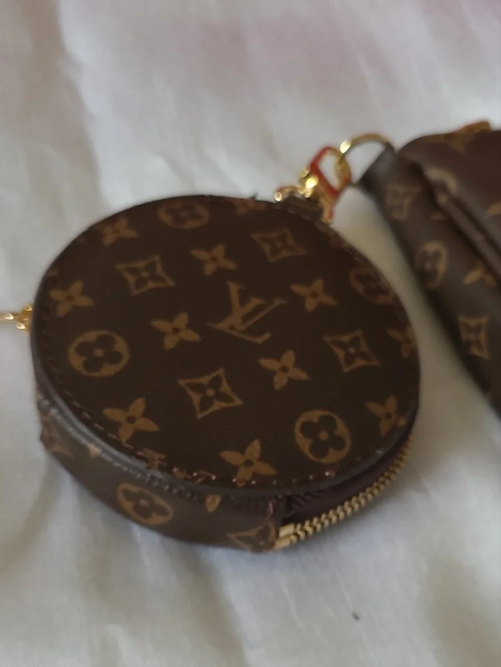 Louis Vuitton Look-A-Like Brown Monogram Crossbody with Gold Hardware - Picture 9 of 12